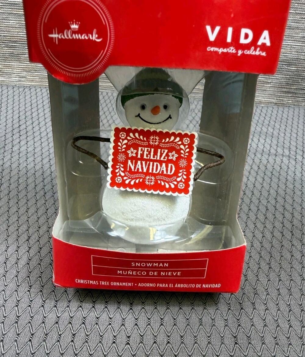 Hallmark VIDA Snowman With Feliz Navidad Sign Ornament Español Christmas